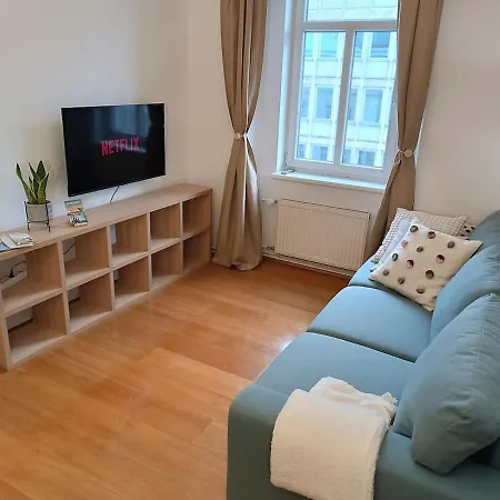 דירה Two-bedroom *