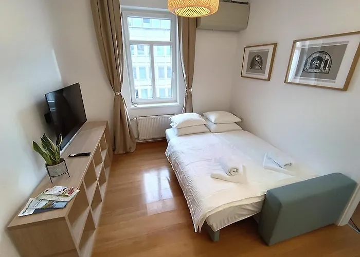 Two-bedroom 아파트